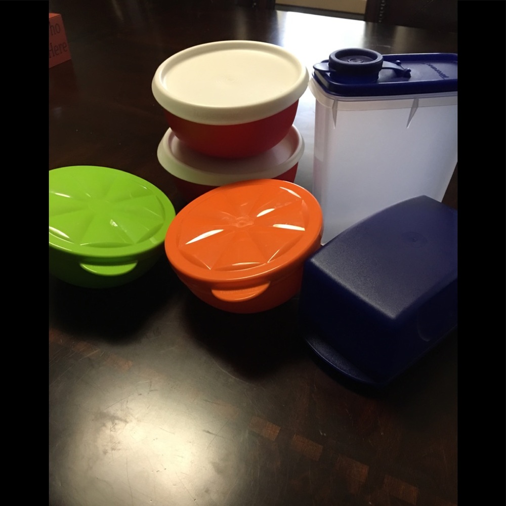Tupperware bundle
